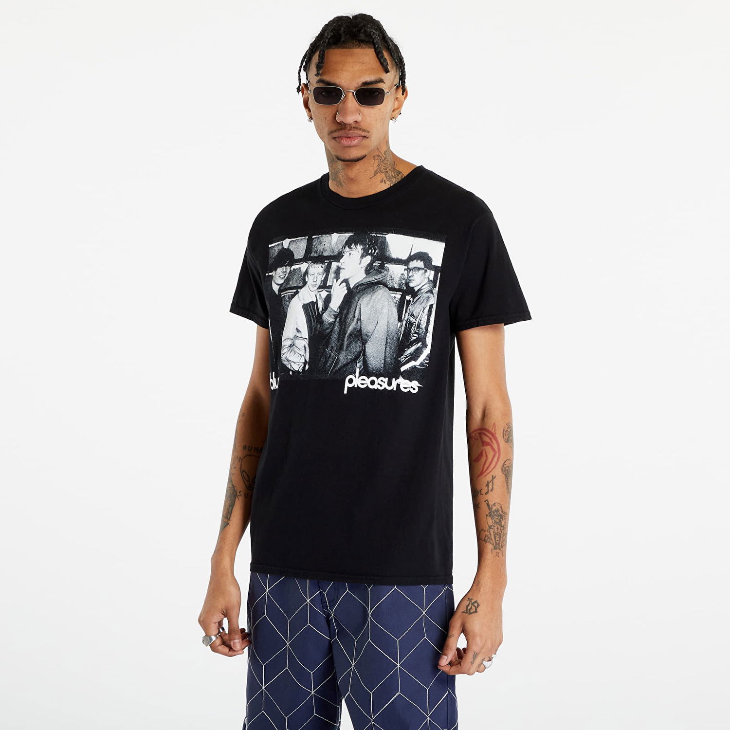 T-shirt Pleasures Movin' On T-Shirt Sort | P23SP032 BLACK, 1
