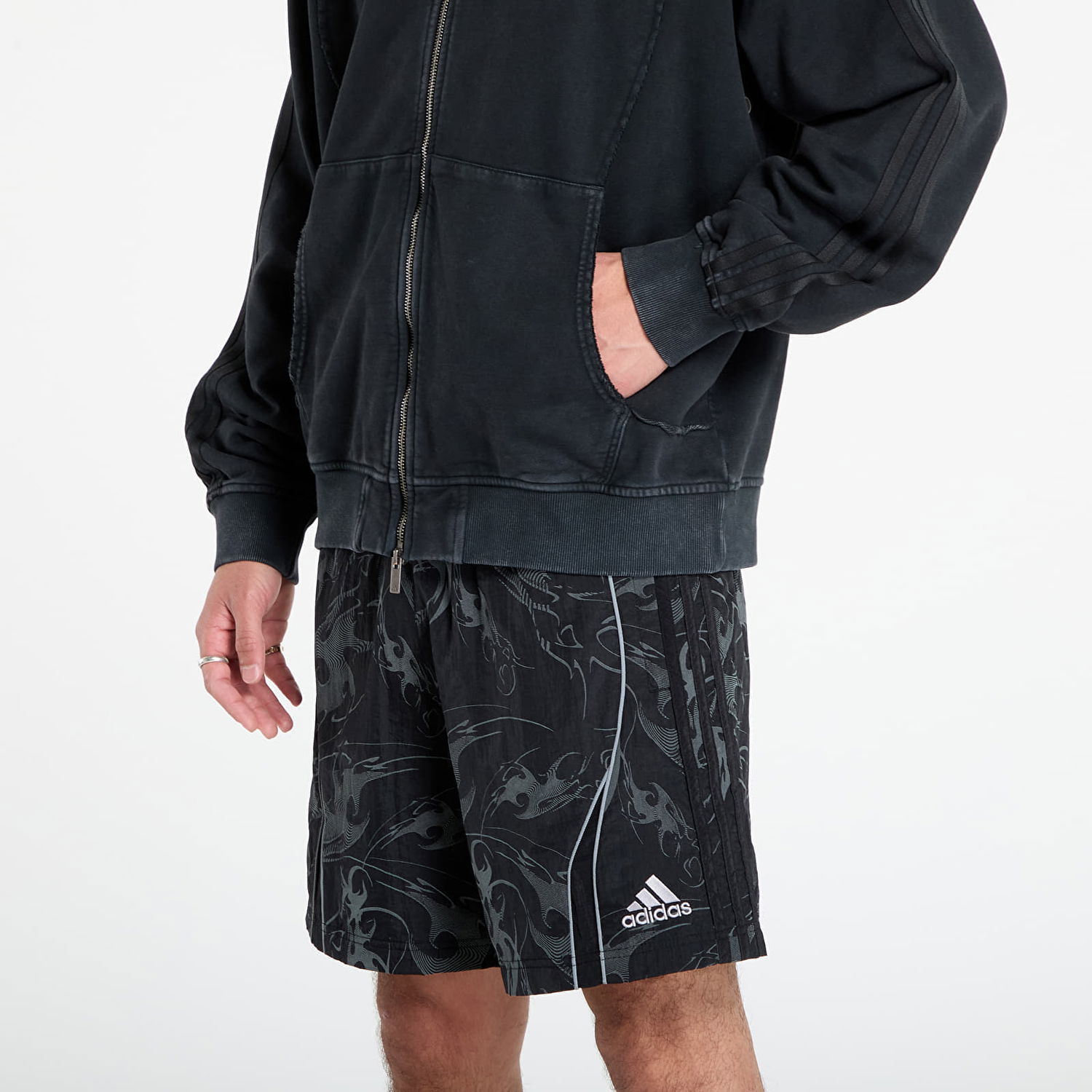 Sweatshirt adidas Originals Adilenium Season 4 Teamgeist Full-Zip Hoodie Sort | KF8527, 1