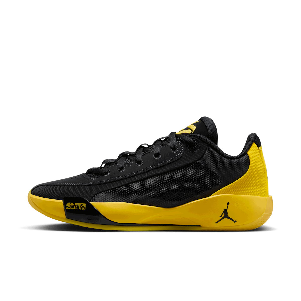 Sneakers og sko Jordan Quai 54 x Luka .77 "Tour Yellow" Sort | IB8835-007, 0