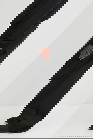 Cargo bukser HELIOT EMIL Cotton Wide-Leg Cargo Trousers with Side Straps Sort | PREAW25.M.10.160.BLK01., 1