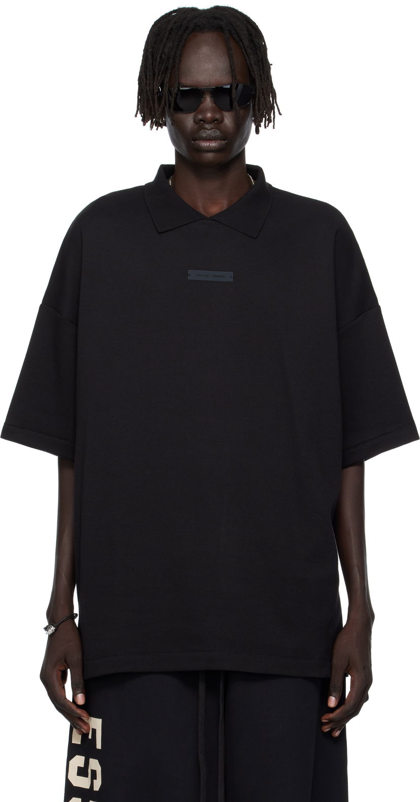 Polo skjorte Fear of God ESSENTIALS 90s Fit Piqué Polo Sort | 125SP254400F