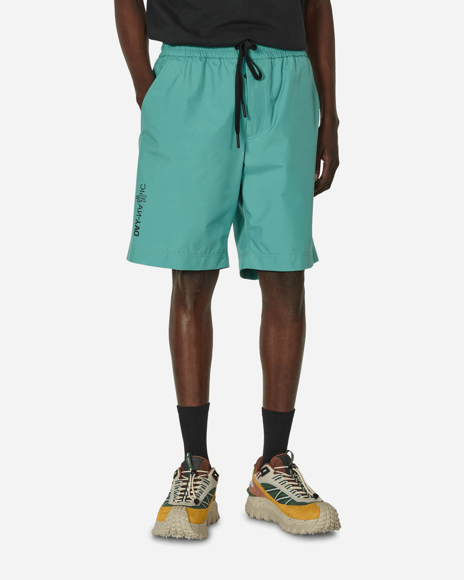 Shorts Moncler Day-Namic Shorts Grøn | 2B0000154AL5 80R, 1