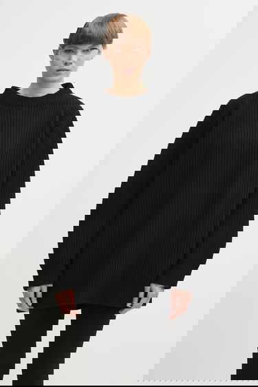 Sweater Maison Margiela Oversized Ribbed Wool Blend Mock Neck Sweater MM6 Maison Margiela Sort | S62HL0042.M13192.900, 0