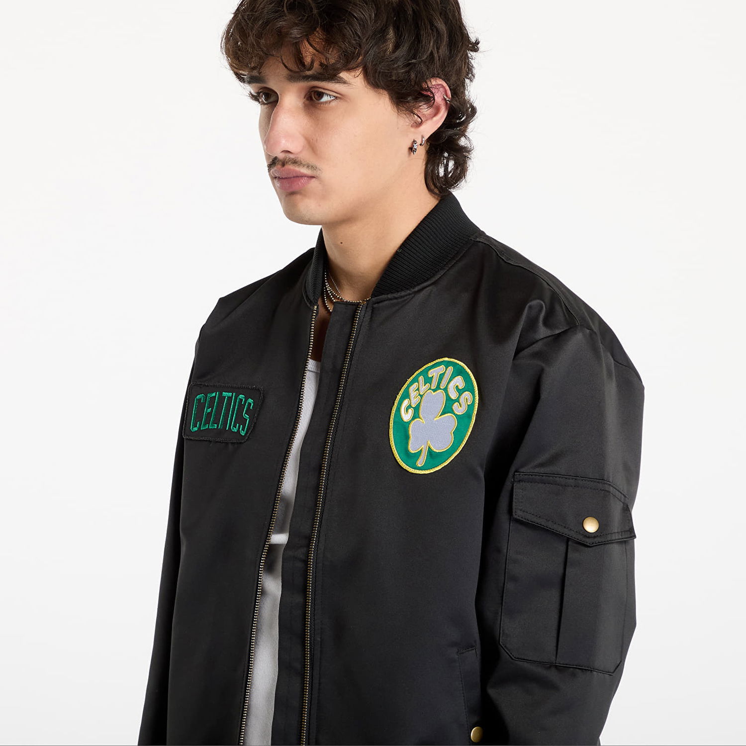 Bomberjakke Mitchell & Ness Team Leader Satin Bomber Jacket Sort | JK8095-BCEBLCK, 1