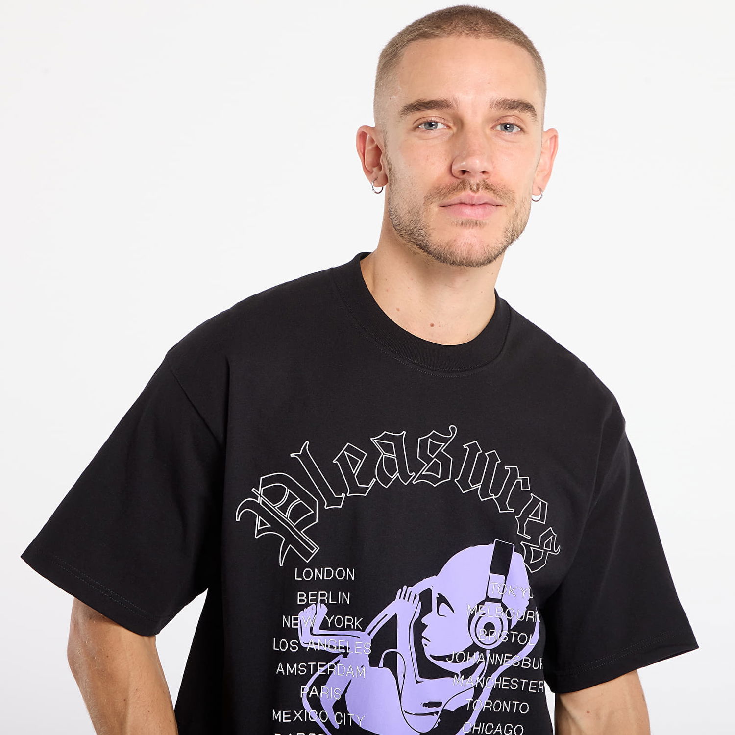 T-shirt Pleasures Headphone Boiler Room T-Shirt Sort | P25F009-BLACK, 1