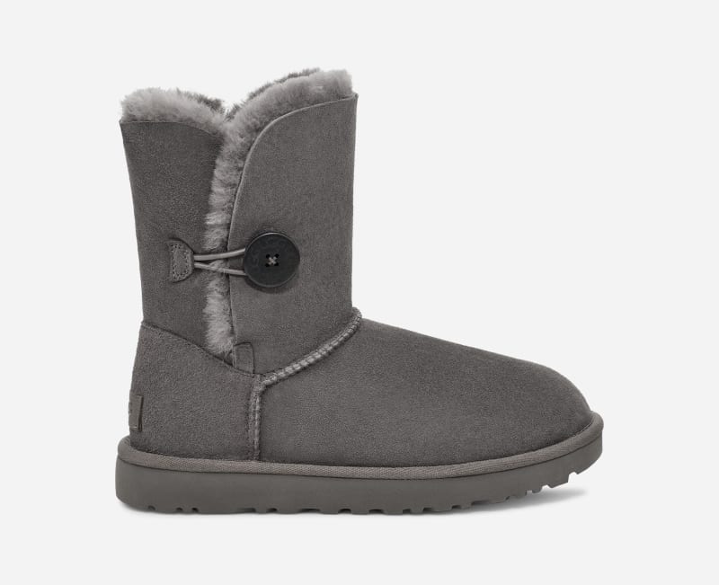 Sneakers og sko UGG ® Short Bailey Button II Boot for Women in Grey, Size 4, Shearling Grå | 1016226-GREY, 0