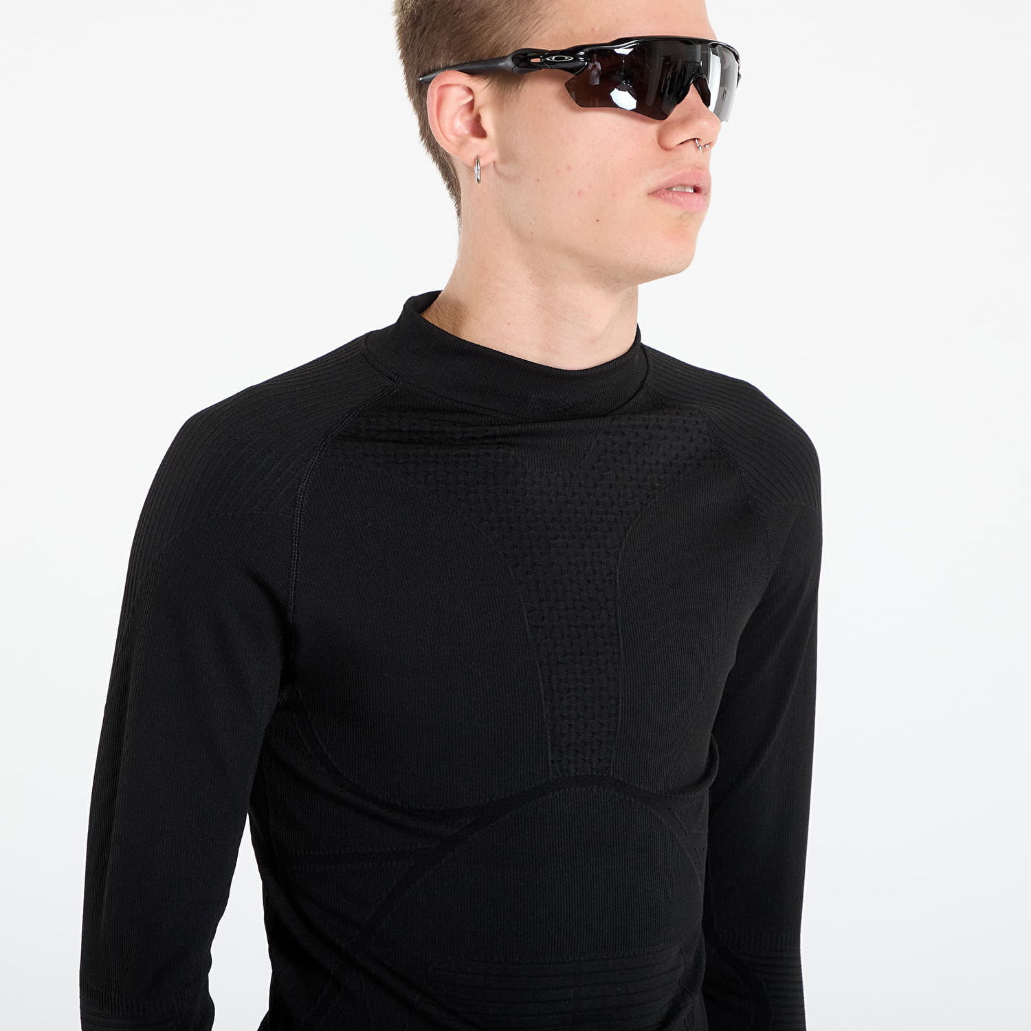 T-shirt OAKLEY Oakley Latitude Soar Base Layer T-Shirt Sort | FOA407466-02E, 1