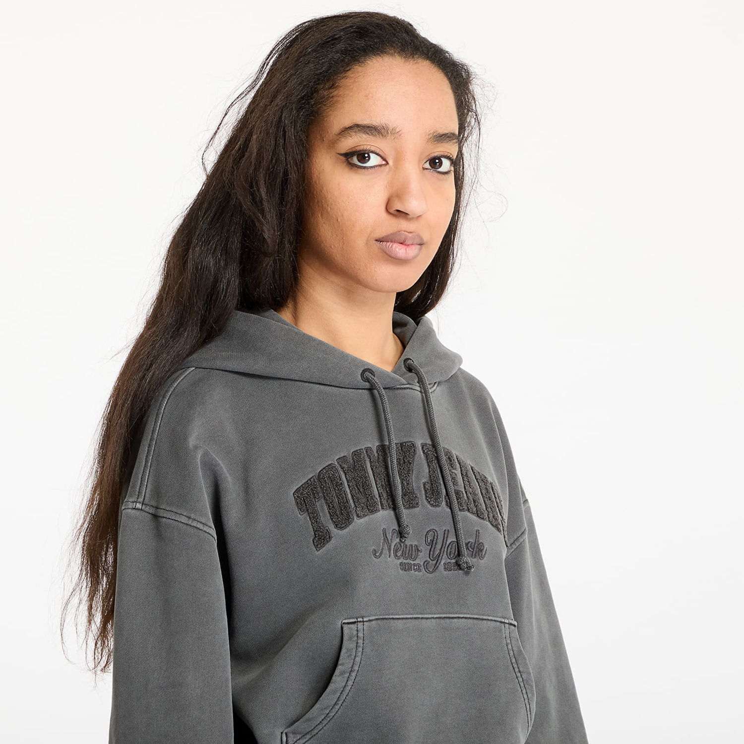 Sweatshirt Tommy Hilfiger Tommy Jeans Boxy Crop Varsity Hoodie Grå | DW0DW19413 BDS, 1