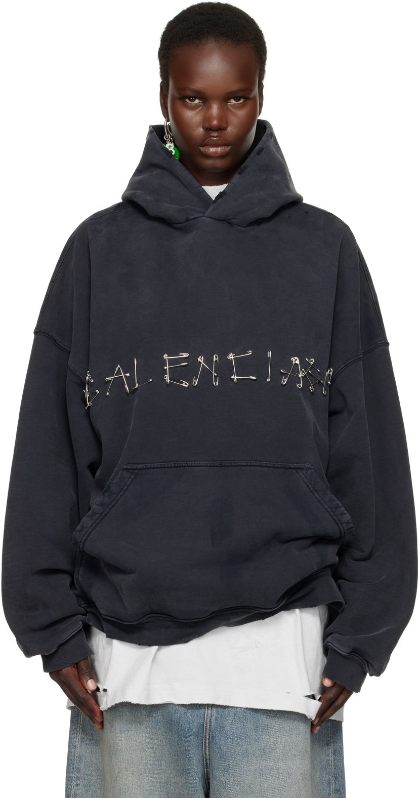 Sweatshirt Balenciaga Safety Pin Logo Black Hoodie Sort | 803265 TRVK3
