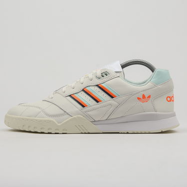 Sneakers og sko adidas Originals A.R. Trainer Hvid | D98157, 1