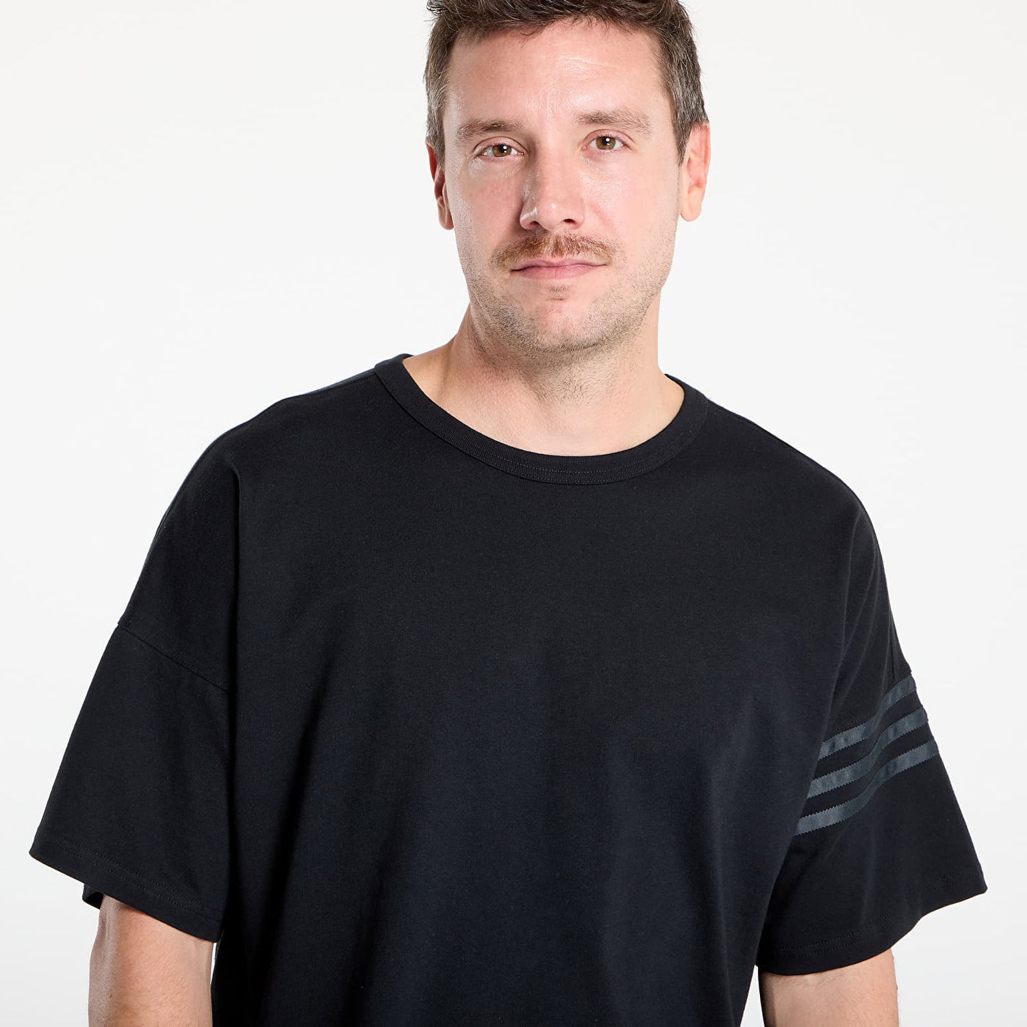 T-shirt adidas Performance Neuclassics T-Shirt Sort | HZ3700, 1