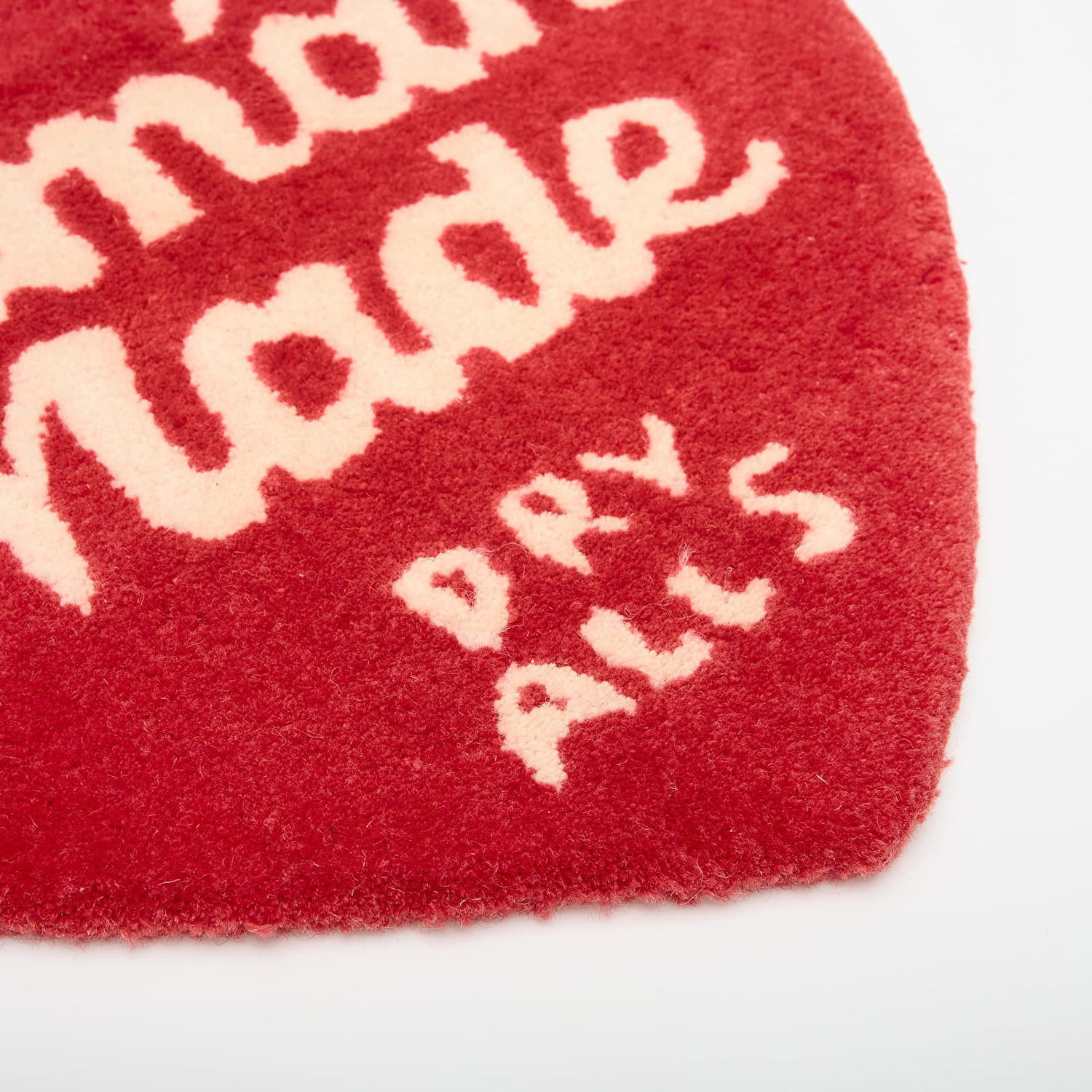 Home decor Human Made HUMAN MADE Small Heart Rug 'The Future Is In The Past Dry Alls' Rød | HM30GD044RD, 1