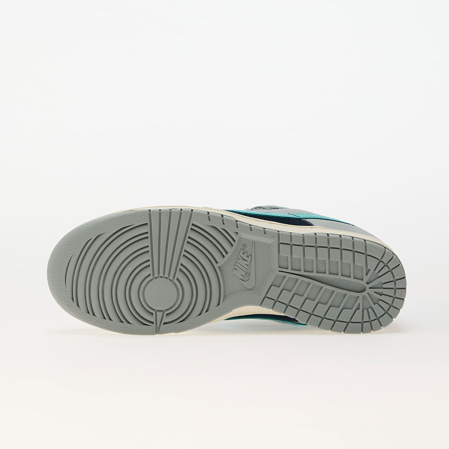 Sneakers og sko Nike Dunk Low PRM "Obisidian & Green Frost" Grå | FB8895-001, 1