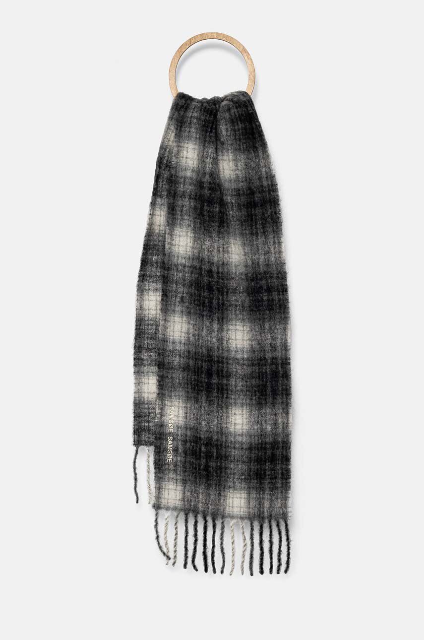 Tørklæde Samsoe Samsoe Samsoe Samsoe Checked Wool Scarf with Fringed Ends and Wooden Ring Flerfarvet | U23300003, 0