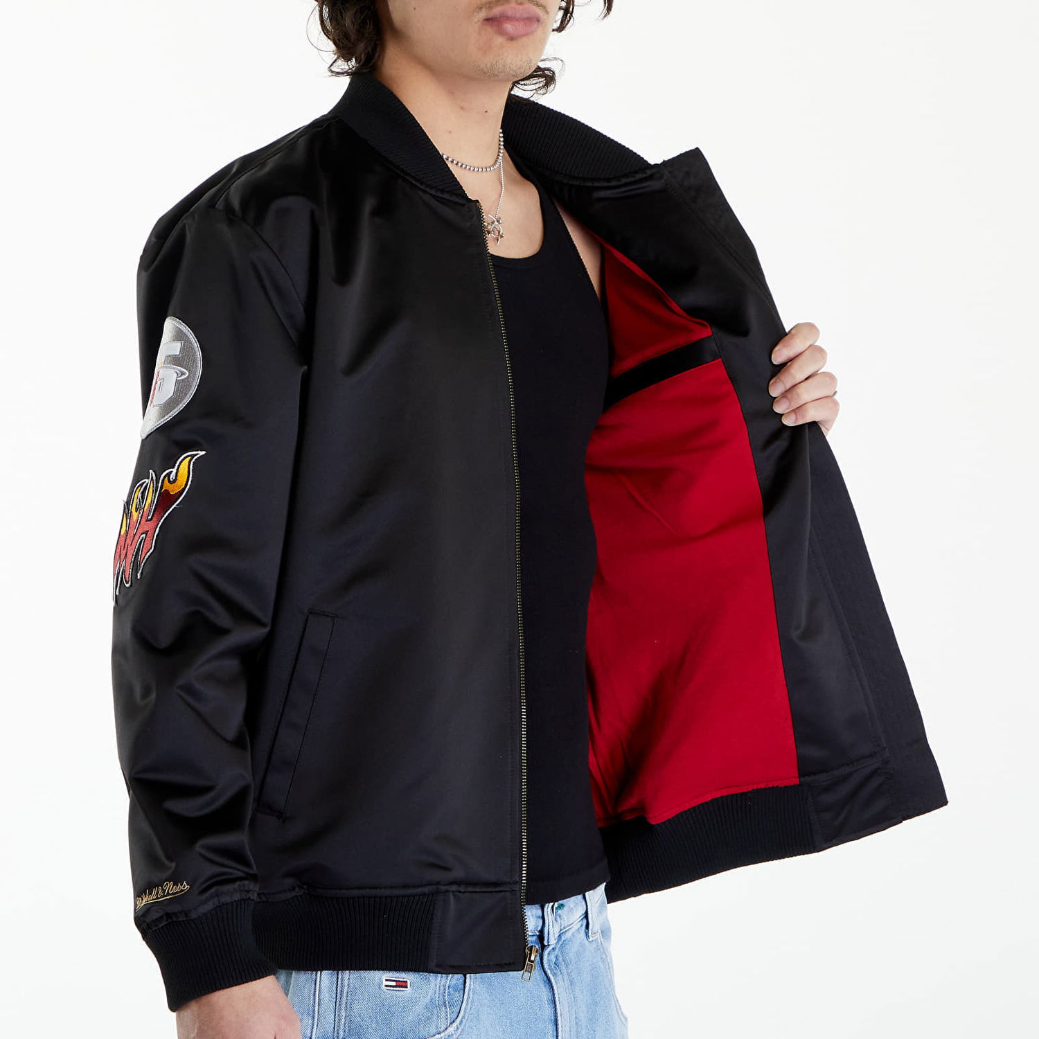 Bomberjakke Mitchell & Ness NBA Lightweight Satin Bomber Vintage Logo Heat Black Sort | SJKT6599-MHEYYPPPBLCK, 1