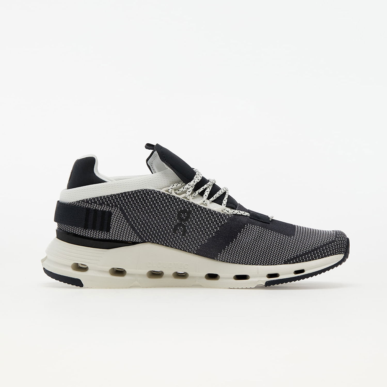 Sneakers og sko On Running M Cloudnova Sort | 26.99265, 1