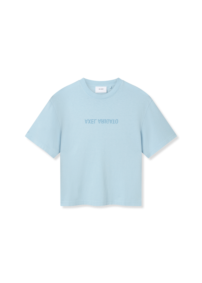 Crop top AXEL ARIGATO Cropped T-Shirt with Text Embroidery Blå | A2987001