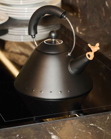 Ikke kategoriseret Alessi Kettle Sort | 9093-BB, 1