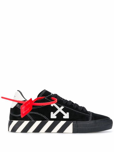 Sneakers og sko Off-White Low Vulcanised Sort | OWIA216E20LEA0011001, 0