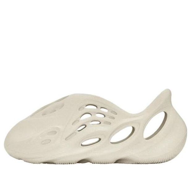 Sneakers og sko adidas Originals Yeezy Foam Runner Beige | GW7230