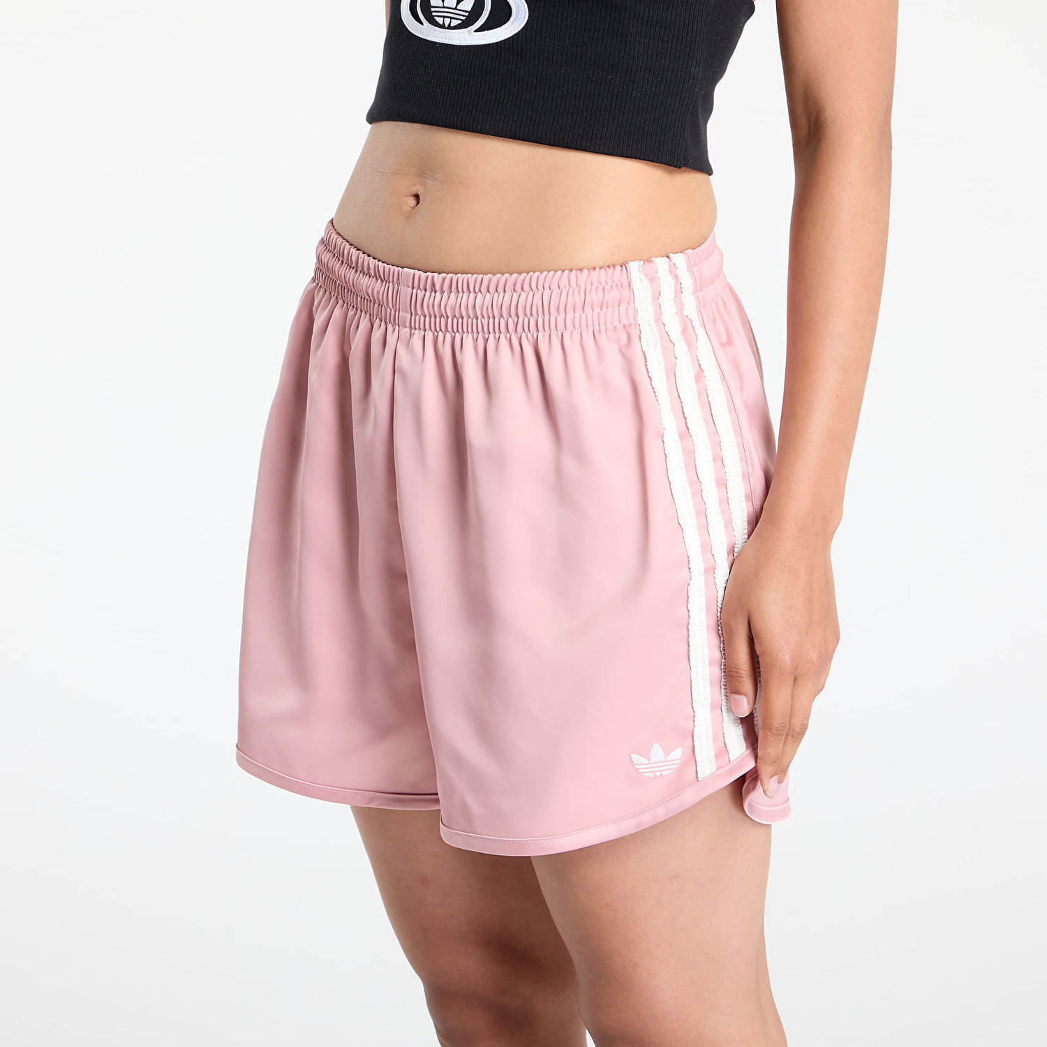 Shorts adidas Originals adidas Originals Satin Ruffle 3-Stripes Shorts Lyserød | KC8818, 1