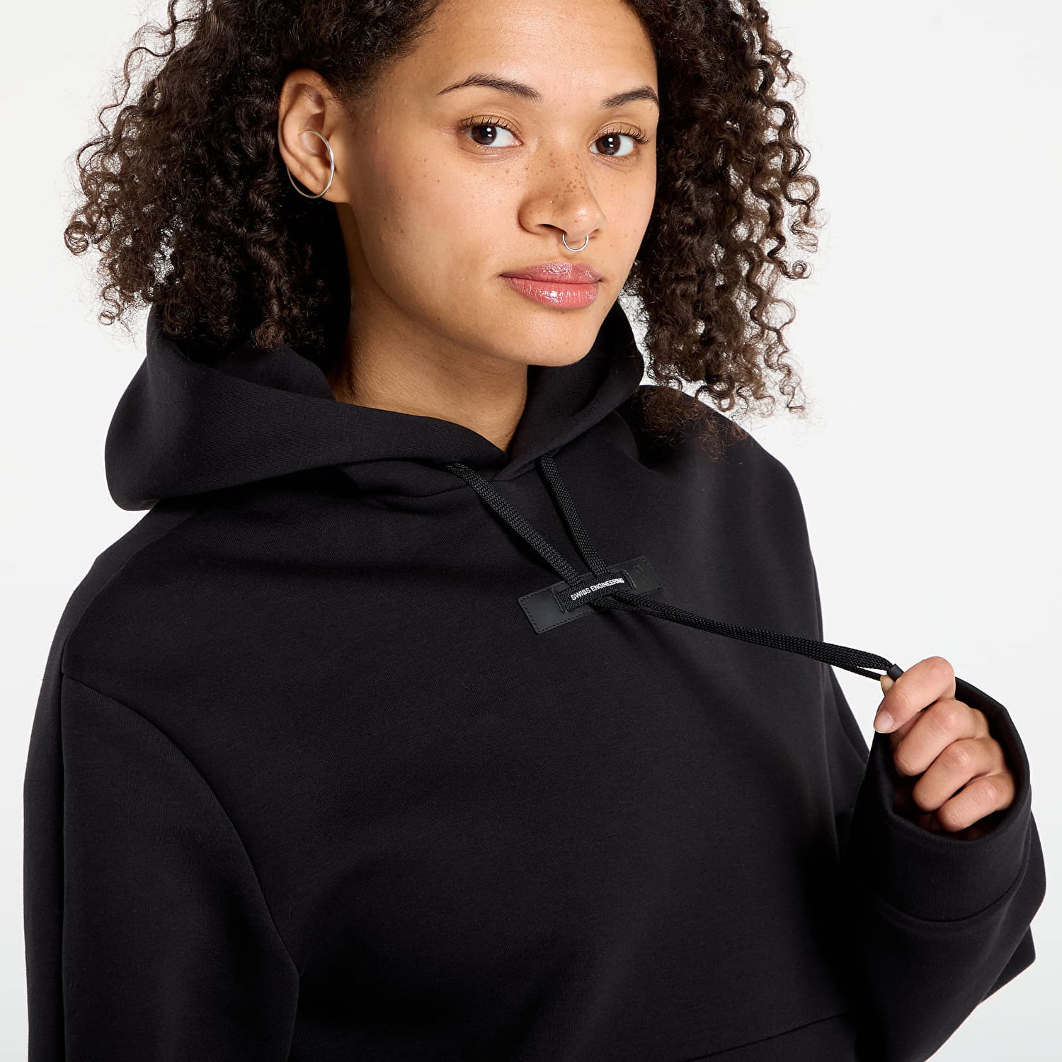 Sweatshirt On Running Focus Tech Hoodie Sort | 1WF30360553 W, 1