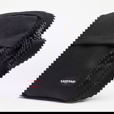 Skuldertaske EASTPAK Bag The Bigger One Bag Black 3 l Sort | EK0A5BIB0081, 3