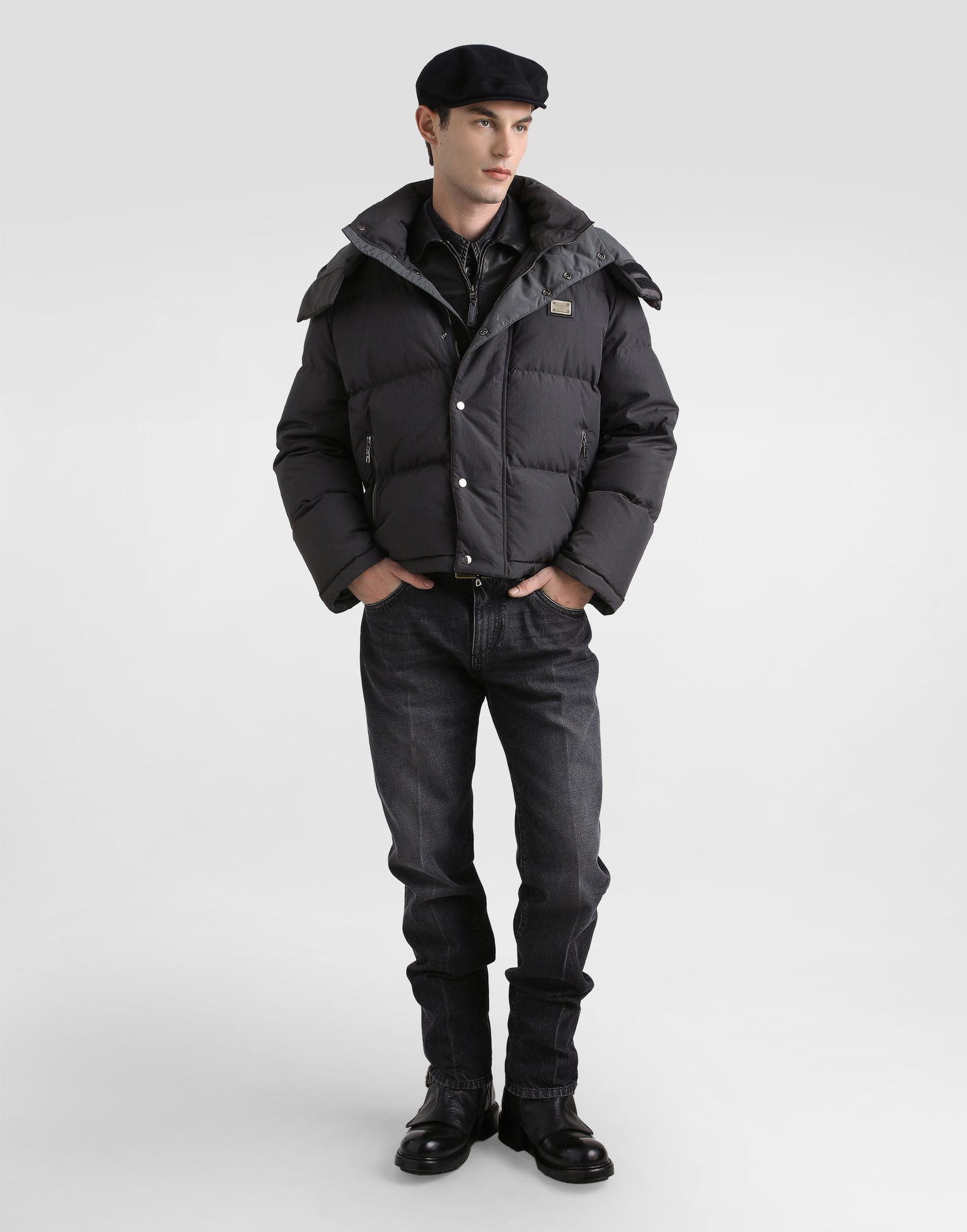 Puffer jakke Dolce & Gabbana Dolce & Gabbana Padded Quilted Hooded Puffer Jacket Sort | G9BRFTFUS28N0636, 1