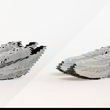 Sneakers og sko Nike Zoom Vomero 5 Light Silver Chrome W Grøn | FN6742-001, 5