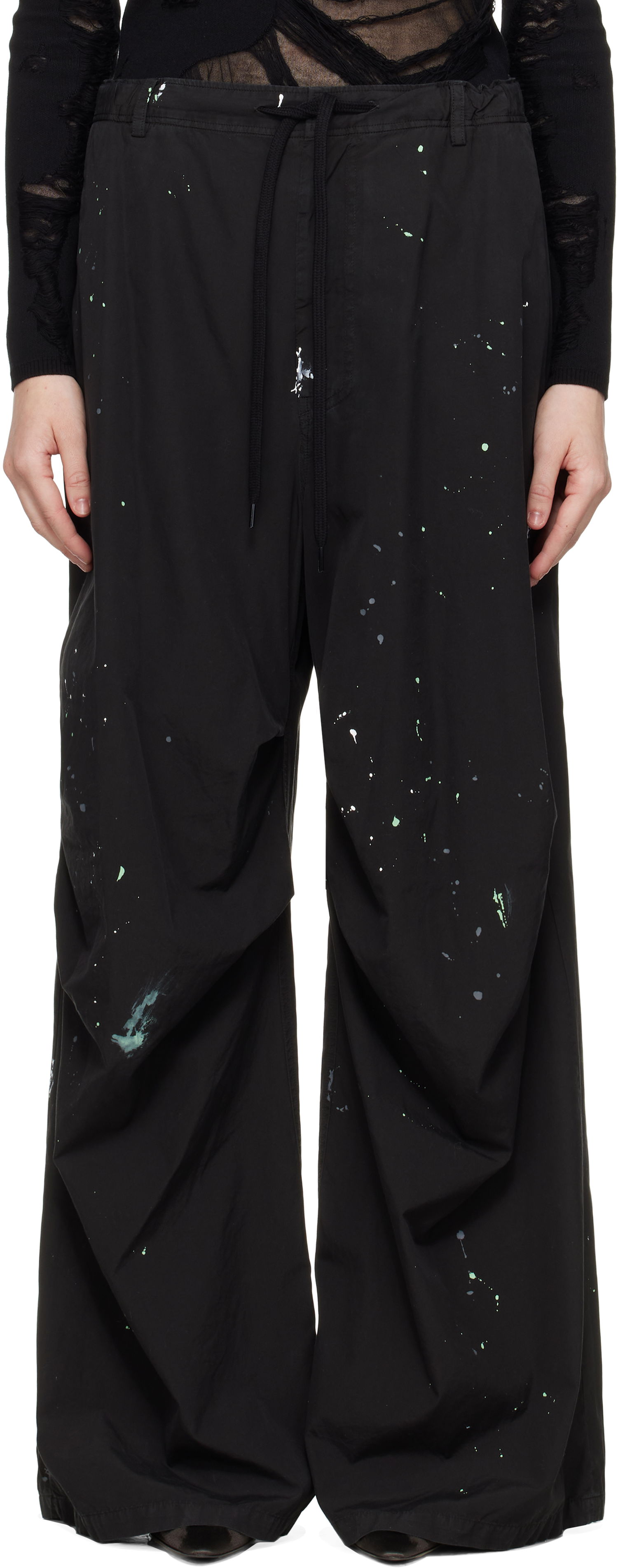 Cargo bukser Maison Margiela MM6 Maison Margiela Light Cotton Poplin Wide Leg Trousers with Paint Splatter Sort | S62KB0240 M35458, 0