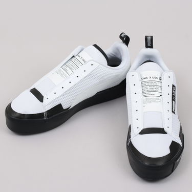 Sneakers og sko Puma Court Play SlipOn x UEG white - black Hvid | 361637 02, 2