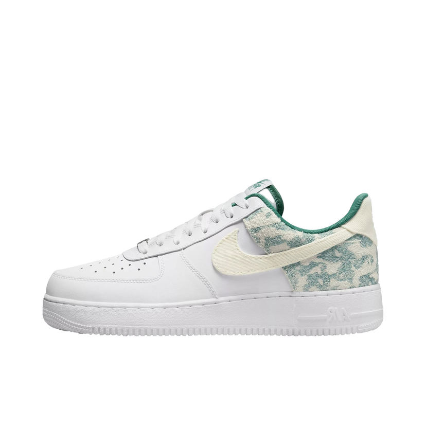 Sneakers og sko Nike Air Force 1 Low '07 LV8 Neptune Green Camo Hvid | DX3365-100
