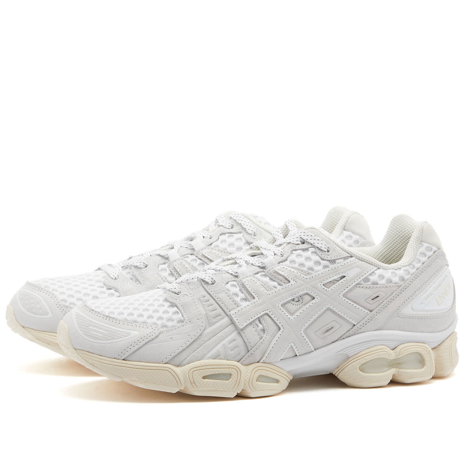 Sneakers og sko Asics Men's x Ennoy Gel-Nimbus 9 Sneakers in Grey/White, Size UK 3 | END. Clothing Hvid | 1201B034, 0