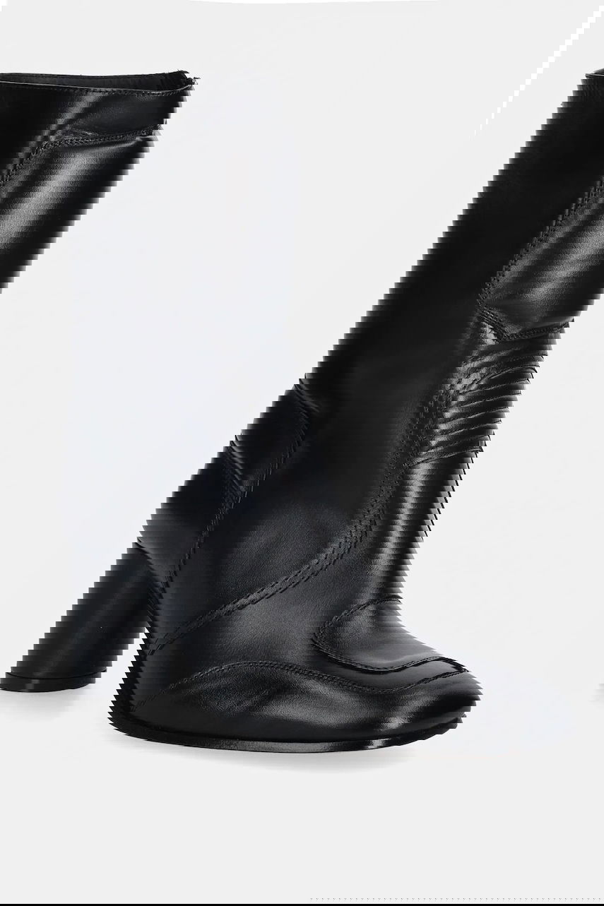 Sneakers og sko Maison Margiela MM6 Maison Margiela Leather Square Toe Heeled Ankle Boots with Padded Panel Sort | S66WU0136.P3350.T8013, 0