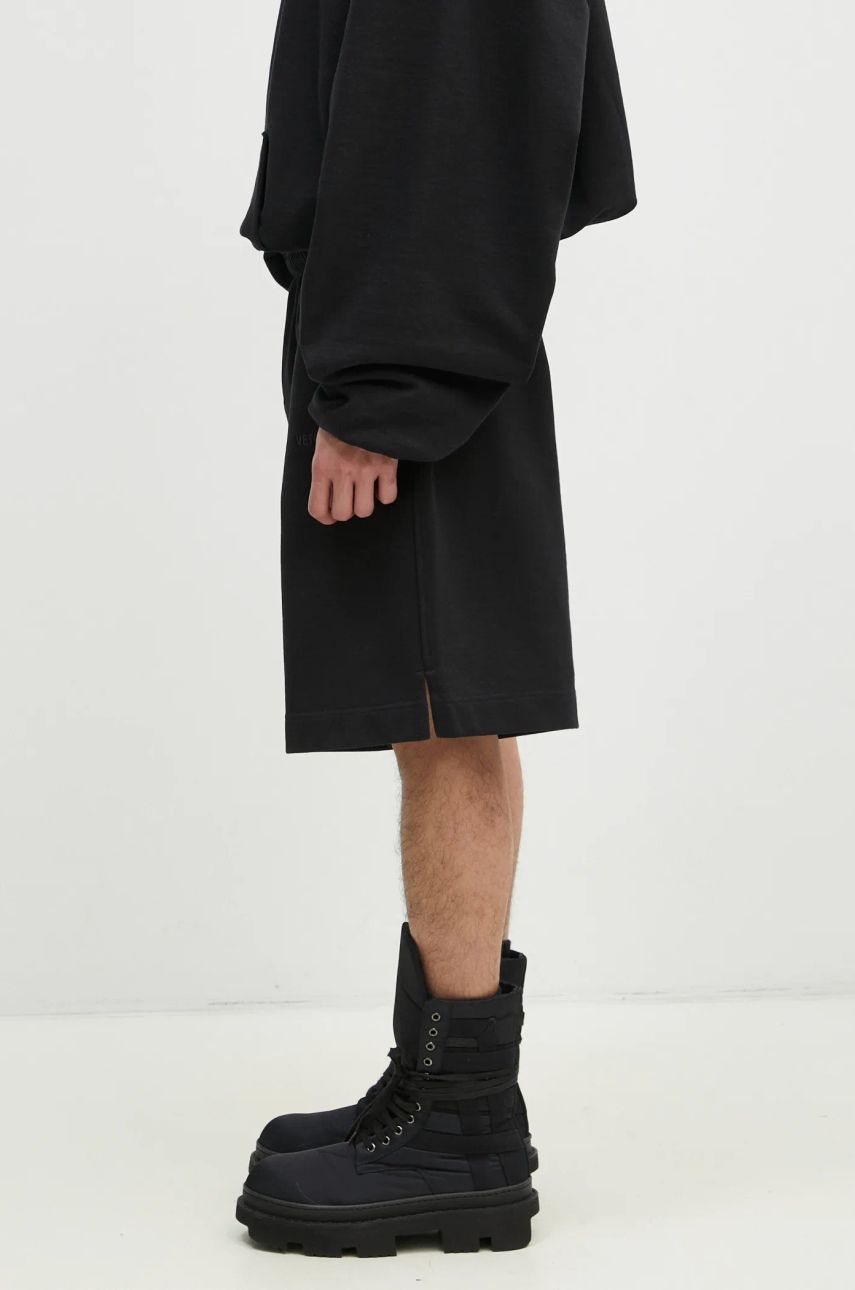 Shorts VETEMENTS Embroidered Logo Sweatshorts Sort | UA66SS610B, 1
