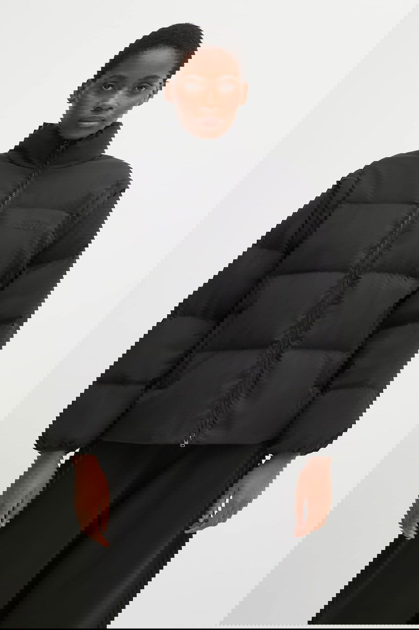 Puffer jakke Maison Margiela Winter High-Neck Cropped Full-Zip Puffer Jacket Sort | S62AN0159.M35609.900, 0