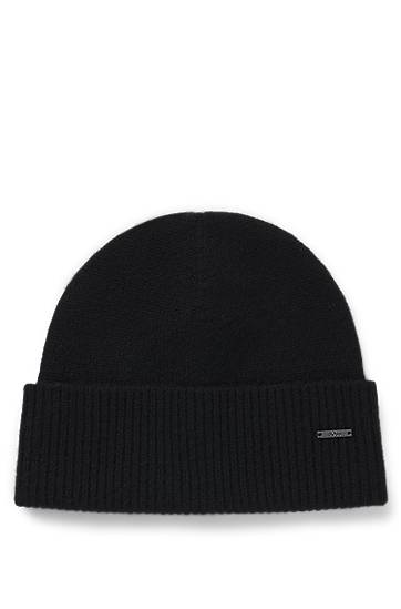 Beanie BOSS Cashmere beanie hat with logo plaque Sort | 50548851