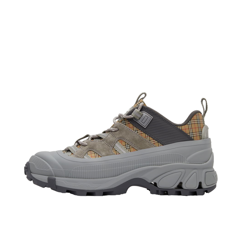 Sneakers og sko Burberry Arthur Chunky Low-Top Sneakers Grå | 8043864