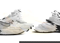 V2K Run Summit White Light Orewood Brown (Women's)