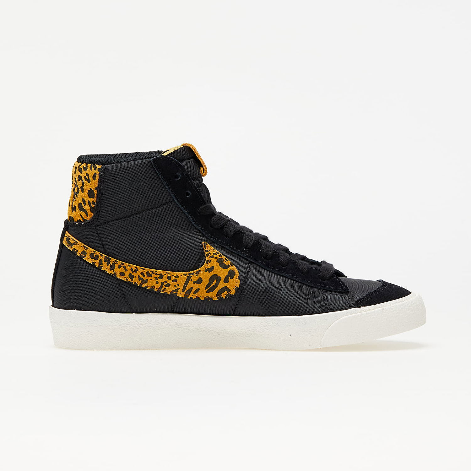 Sneakers og sko Nike WMNS Blazer Mid '77 Sort | DC9207-001, 1