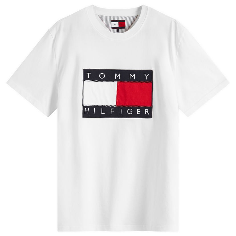 T-shirt Tommy Hilfiger Tommy Jeans Men's Sailing Flag T-Shirt, Size Large Hvid | MN0MN00011YBL