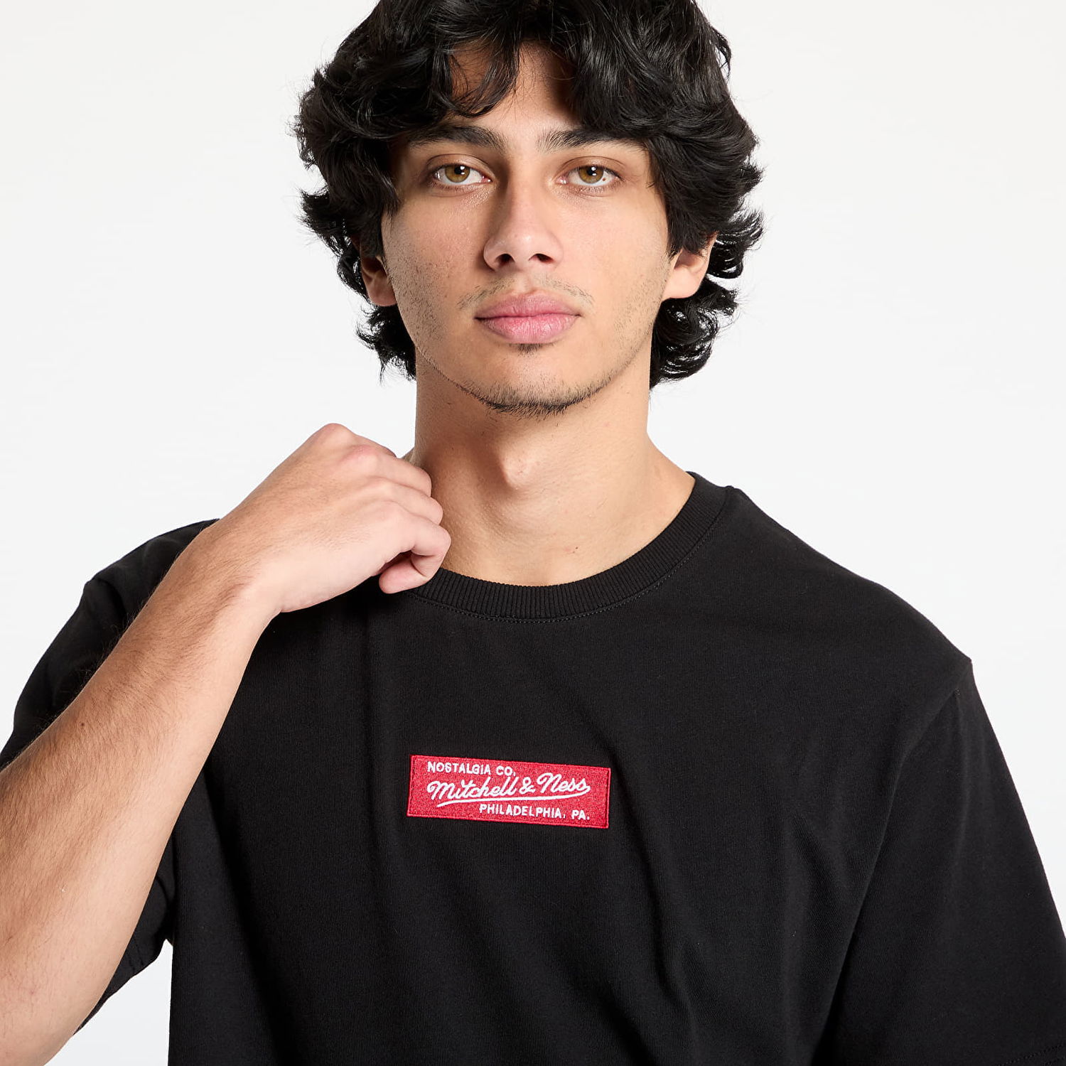 T-shirt Mitchell & Ness Black Box Logo Graphic Tee Sort | SSTE7826-MNNYYPPPBLCK, 1