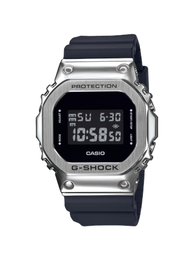 Ur CASIO G-Shock Metalisk | GM-5600-1ER