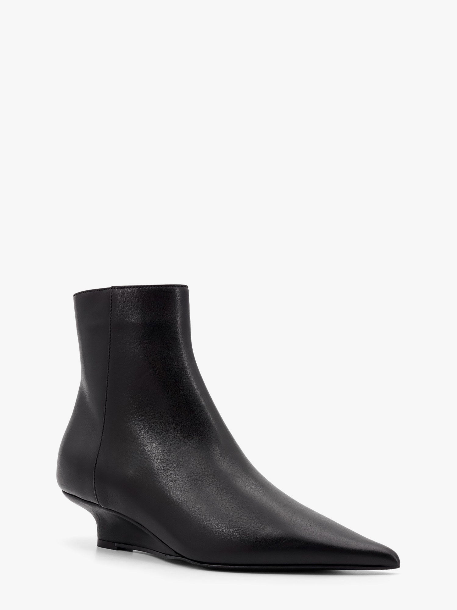 Sneakers og sko TOTEME Kitten Heel Ankle Boots by Toteme Sort | 251WAS0171LE0103001, 1