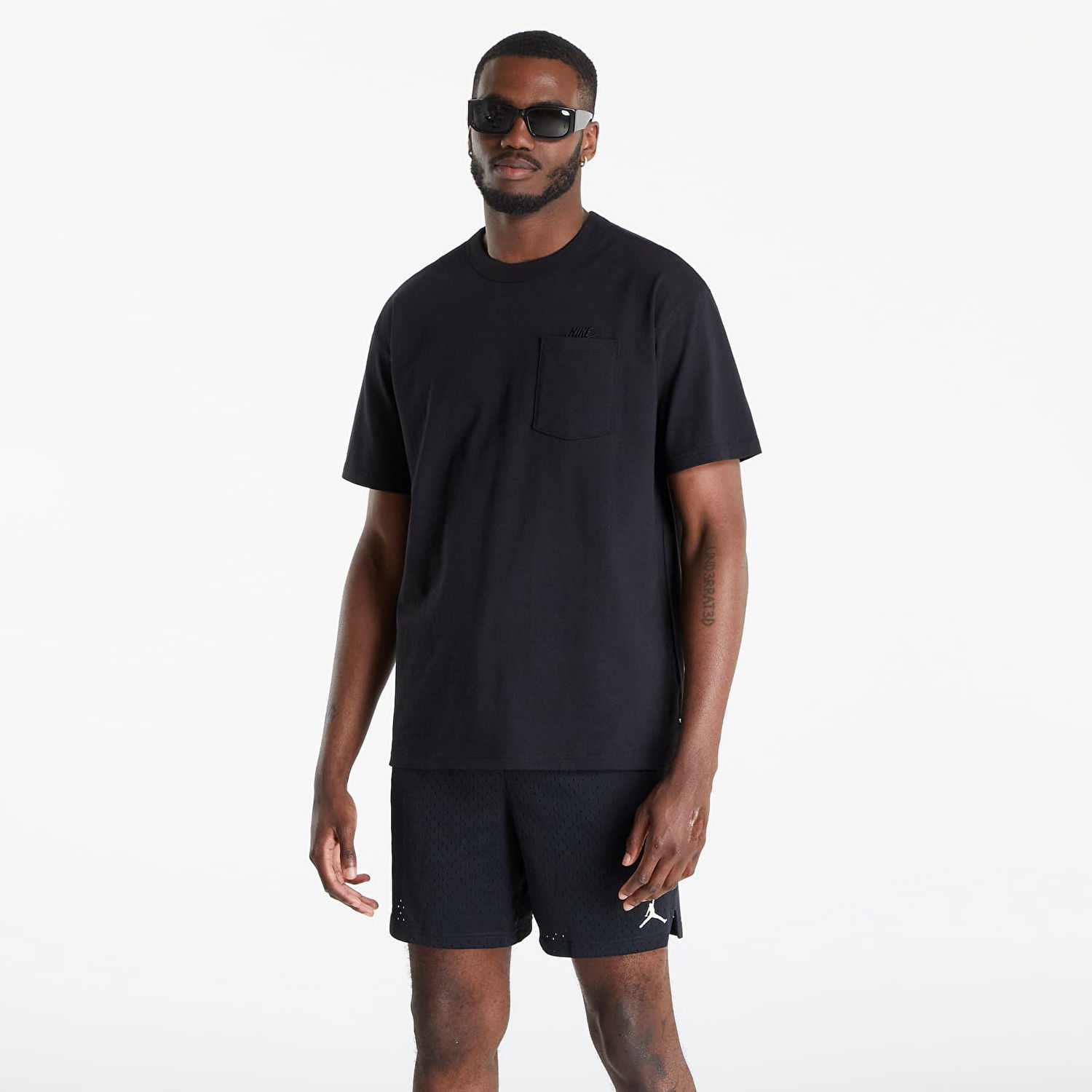 T-shirt Nike Sportswear Premium Essentials Sustainable Pocket Tee Sort | DQ9295-010, 0