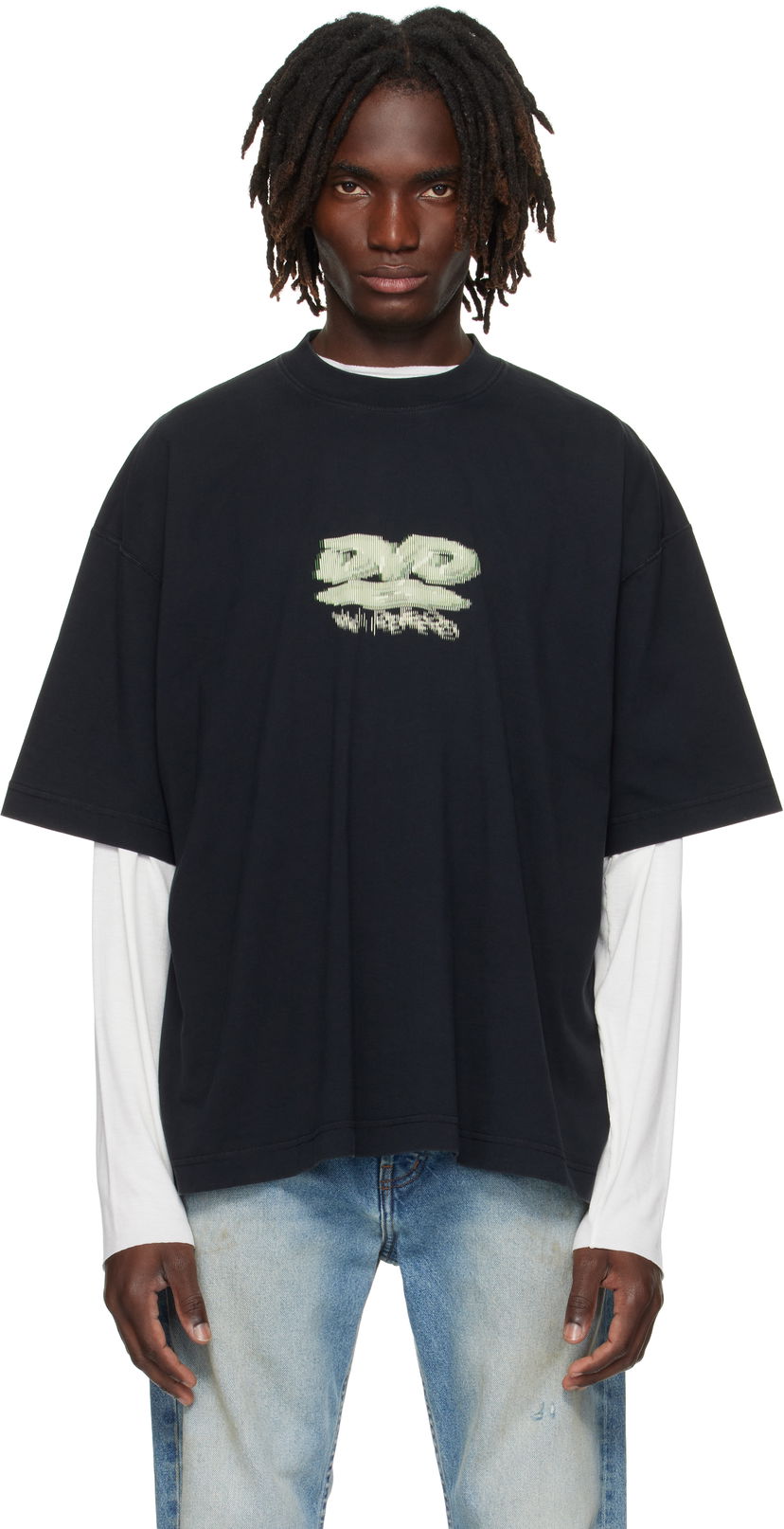 T-shirt VETEMENTS VETEMENTS 'DVD' Regular Fit Graphic Tee Sort | UH76TR380B
