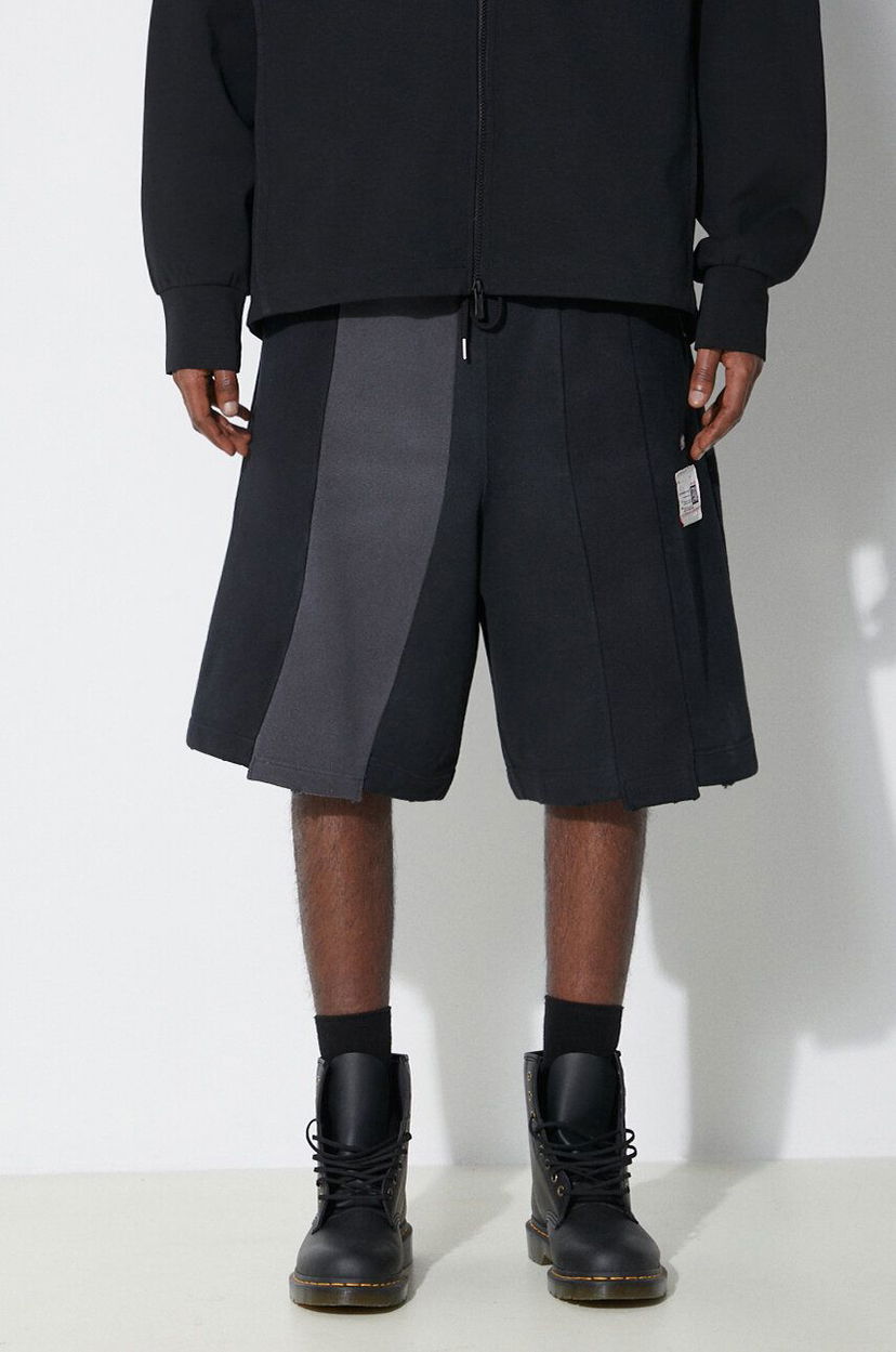 Shorts Maison MIHARA YASUHIRO Maison MIHARA YASUHIRO Vertical Switching Shorts Sort | A12SP563