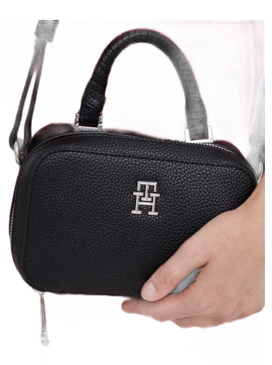 Håndtaske Tommy Hilfiger Emblem Small Bag Sort | AW0AW14880