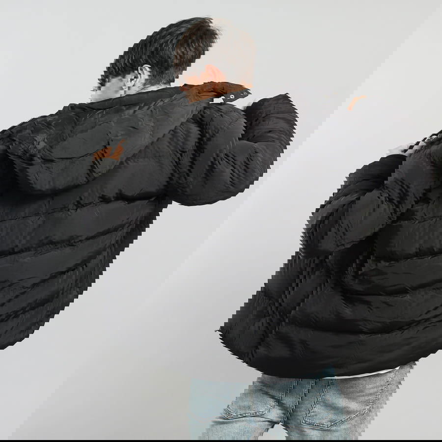 Puffer jakke Urban Classics Hooded Puffer Jacket Sort | TB1807 černá, 1