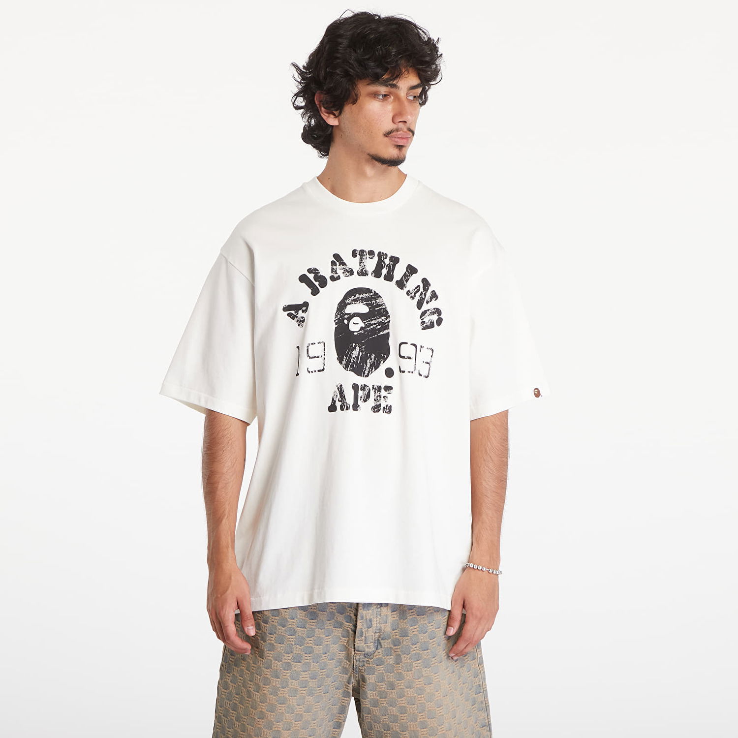 T-shirt BAPE A BATHING APE Screen Print College Relaxed Fit Short Sleeve Tee Ivory Hvid | 001TEK801320M IVY, 0